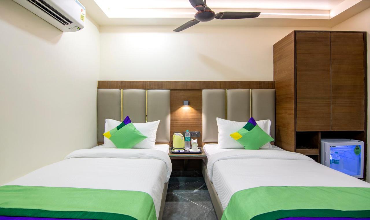 Treebo Royal Comfort New Delhi Luaran gambar
