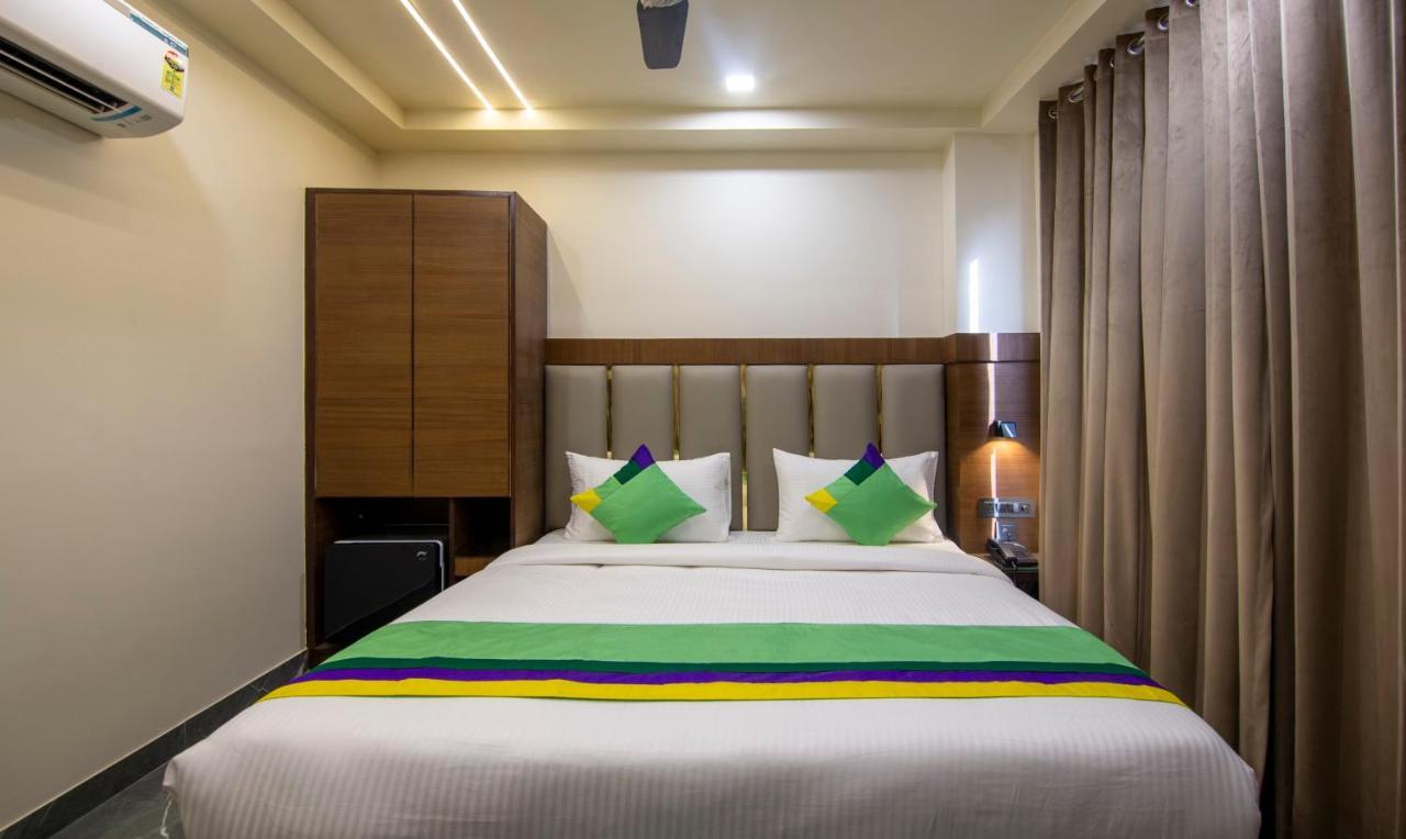 Treebo Royal Comfort New Delhi Luaran gambar