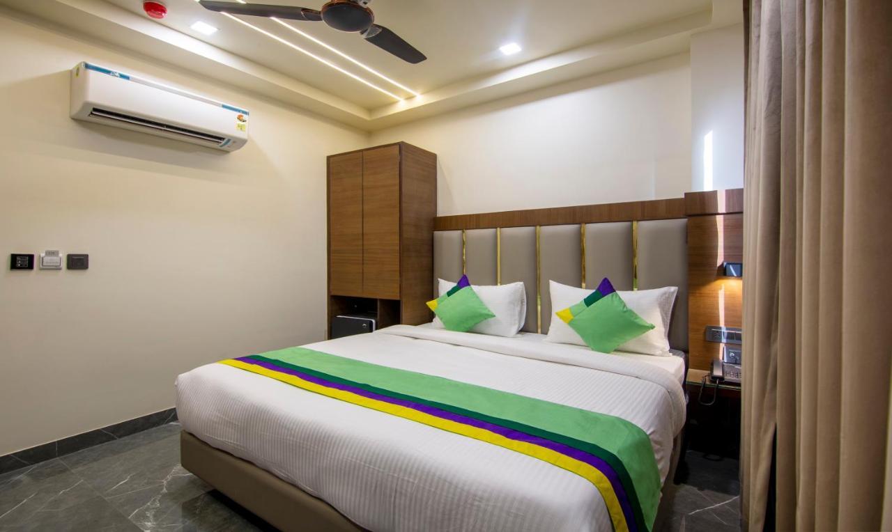 Treebo Royal Comfort New Delhi Luaran gambar